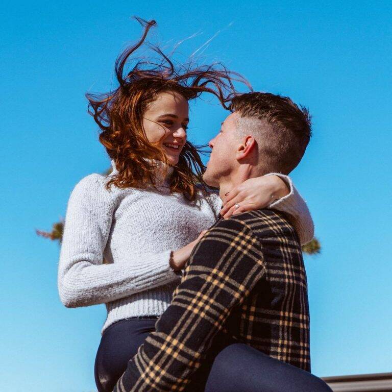 Joey King got engaged: the actress posted on Instagram the moment