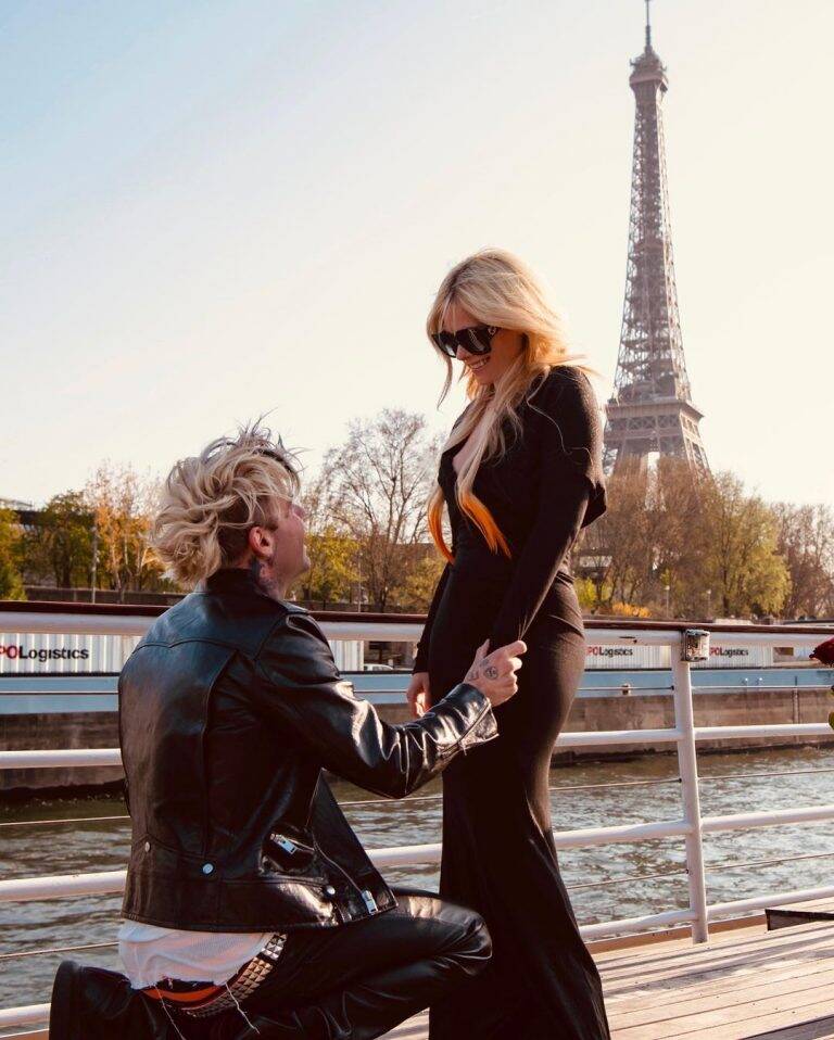 Avril Lavigne got engaged to Mod Sun at the Eiffel Tower