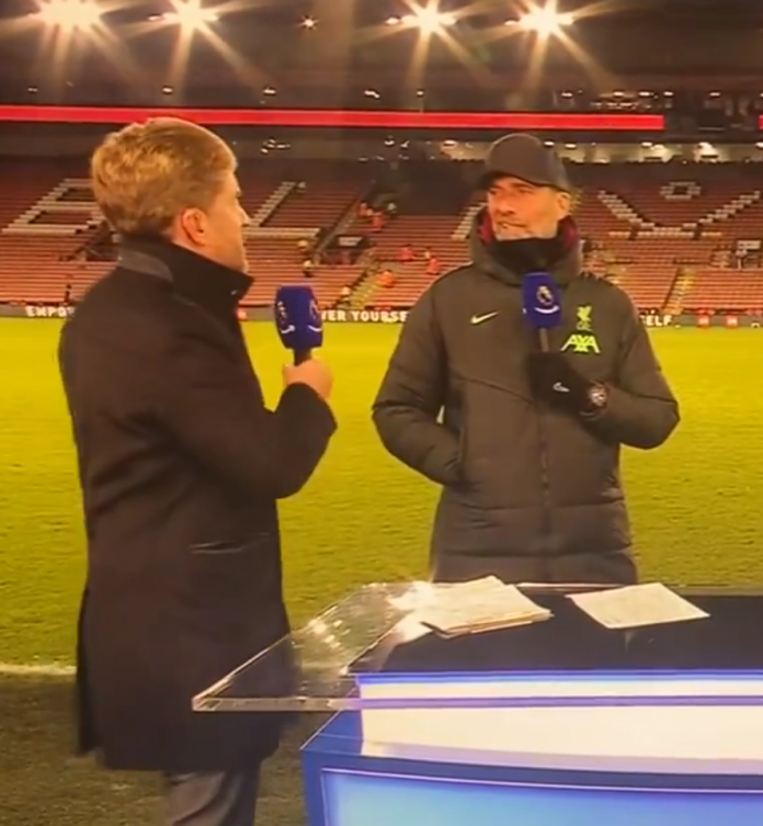 The confrontation between the coach and Marcus Buckland was broadcast live after Liverpool's 2-0 victory over Sheffield United, in the 15th round of the 2023/2024 Premier League. After the triumph, Klopp's team finished second in the tournament, two points behind leaders Arsenal. (Photo:Twitter)