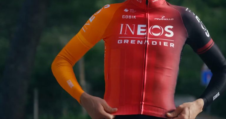 Ineos Grenadiers displays new uniform with colors of the new sponsor