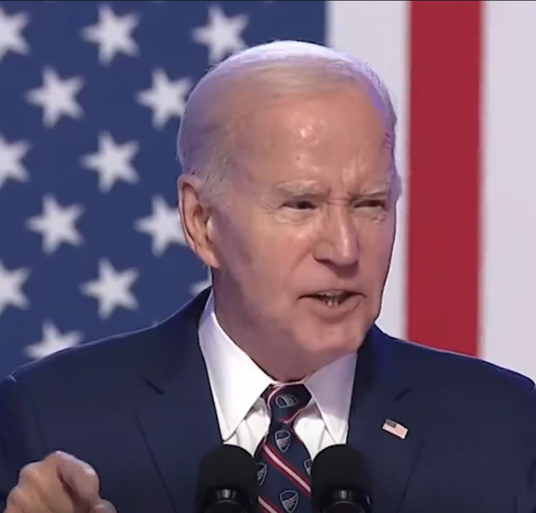 “900 people were convicted of the invasion of the Capitol and Trump calls them ‘patriots”, says Biden