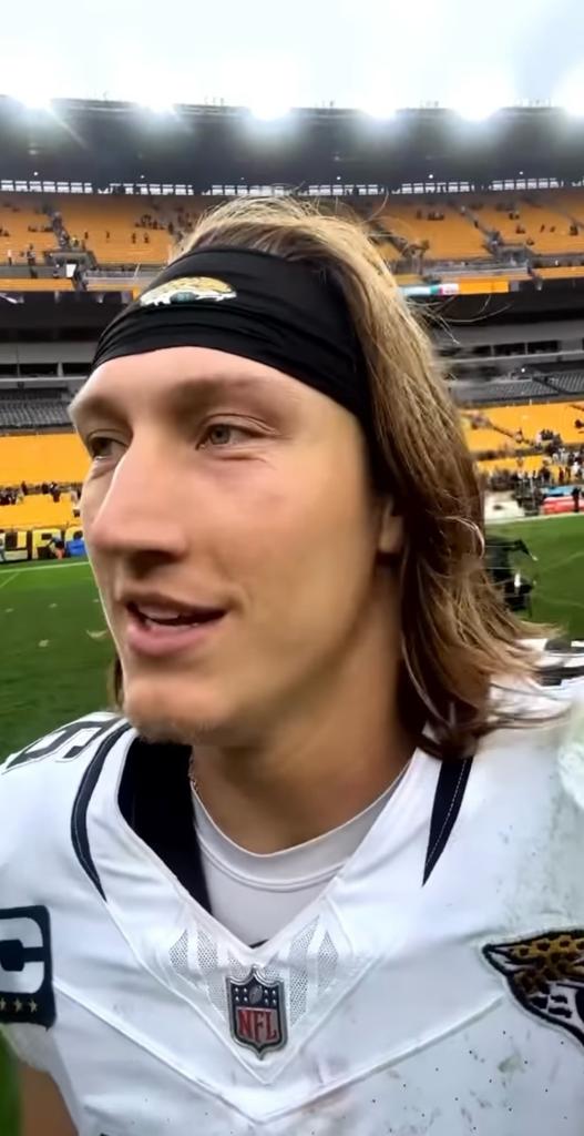 Jacksonville Jaguars quarterback Trevor Lawrence limited in practice ...